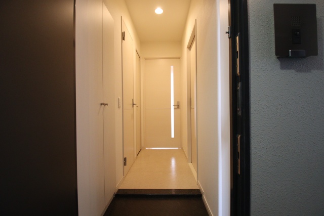 玄関　※別室の参考写真の為、現況優先です。