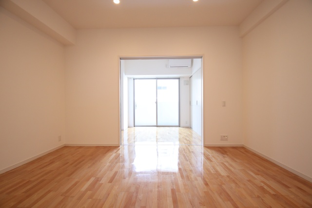 居室・リビング　※別室の参考写真の為、現況優先です。