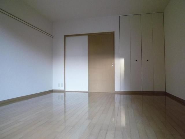 居室・リビング　★洋室８帖フローリング★