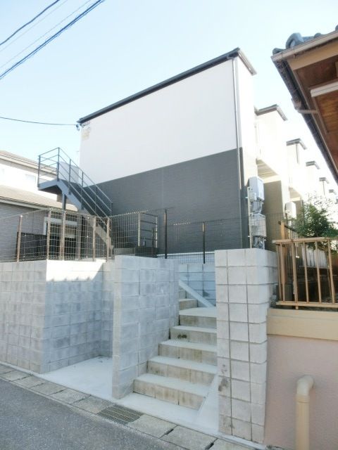 建物外観　2017年10月完成の築浅物件