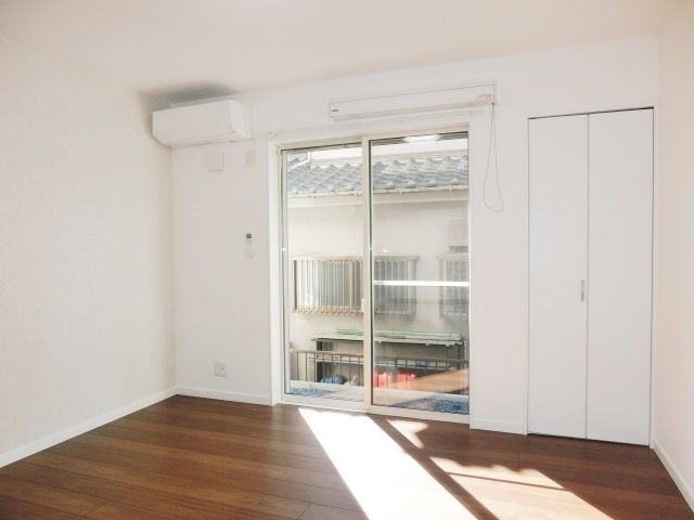 居室・リビング　7帖の洋室です