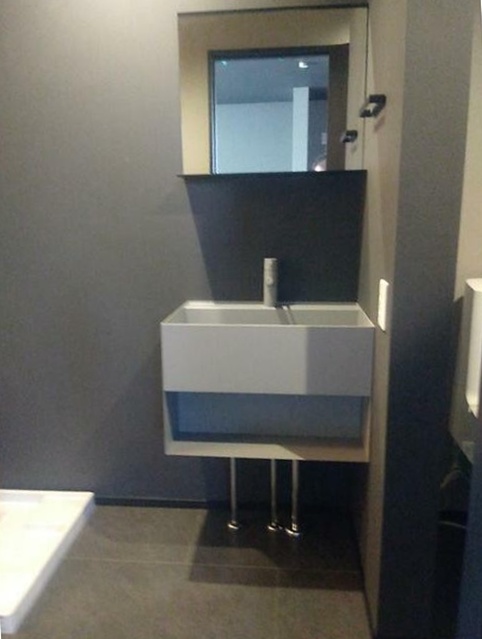 洗面設備　身支度に欠かせない独立洗面台♪