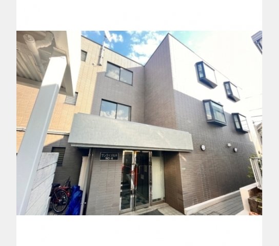 建物外観　お電話でお問い合わせ頂きますとスムーズに対応可能です＾＾