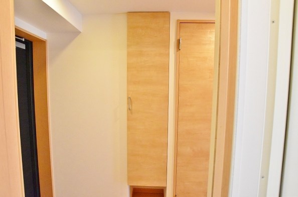 エントランス　★トールタイプシューズBOXなので棚を外せばブーツも置けます