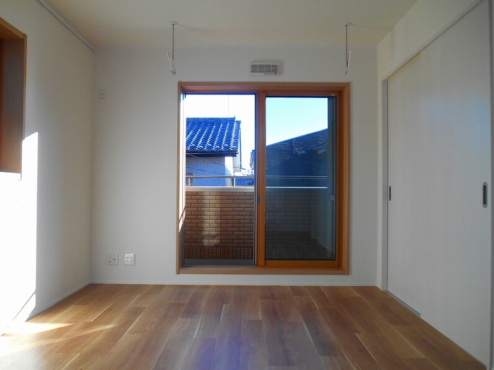 居室・リビング　反転写真です