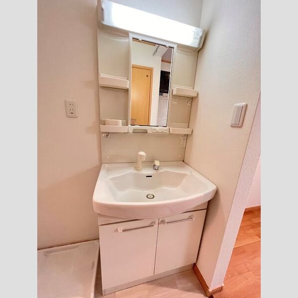 洗面設備　独立洗面化粧台付き☆