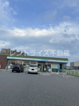 コンビニ　ファミリーマート 春日西牧店（コンビニ）まで484m