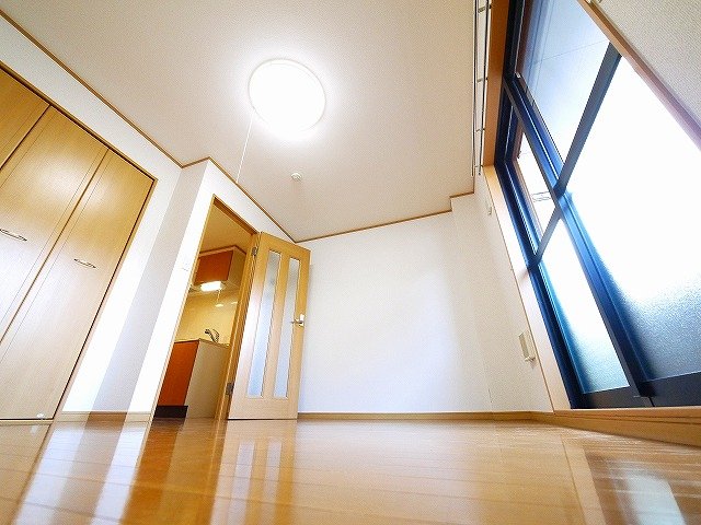 居室・リビング　照明付きなので初期費用が抑えられます