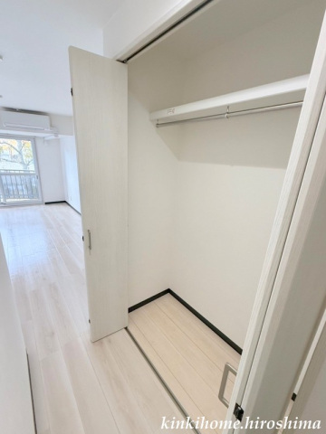 収納　写真は別のお部屋です。（現況を優先してください）