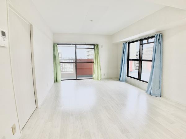 居室・リビング　居間です