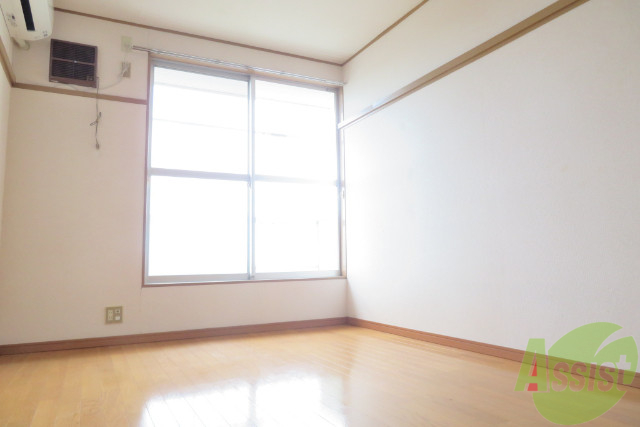 居室・リビング　７．５帖のリビングです。広々としていますね。