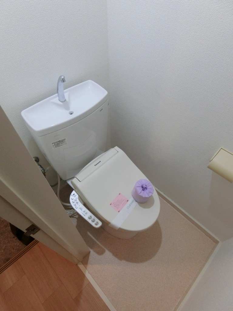 トイレ　ウォシュレット付♪　別部屋の写真になります