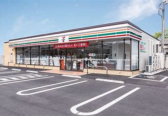 コンビニ　セブンイレブン砺波三島町店（コンビニ）まで738m