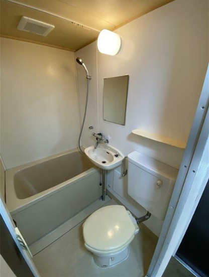 バス・シャワールーム　ゆとりのある浴槽です