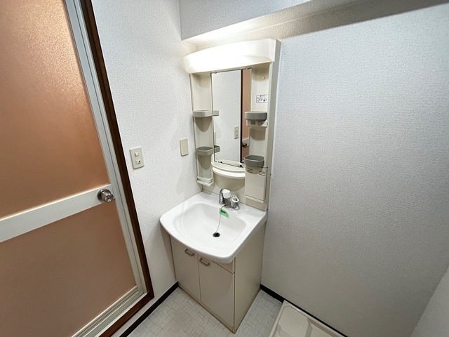 洗面設備　洗面台・洗濯機置場