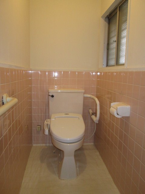 トイレ　洗浄便座付き