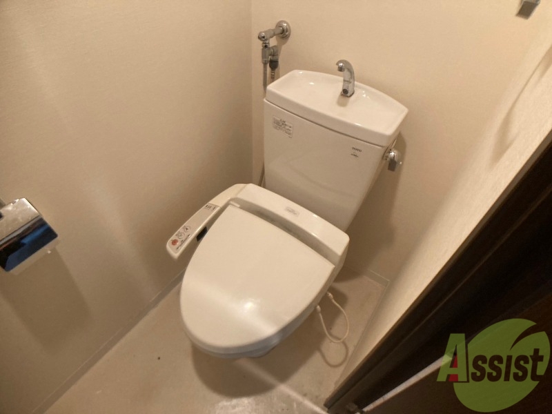 トイレ　こちらはトイレです。清潔感があり、安心して使用できます。