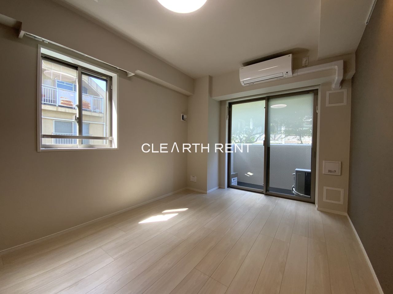 居室・リビング　角部屋8.8帖/インターネット利用料無料