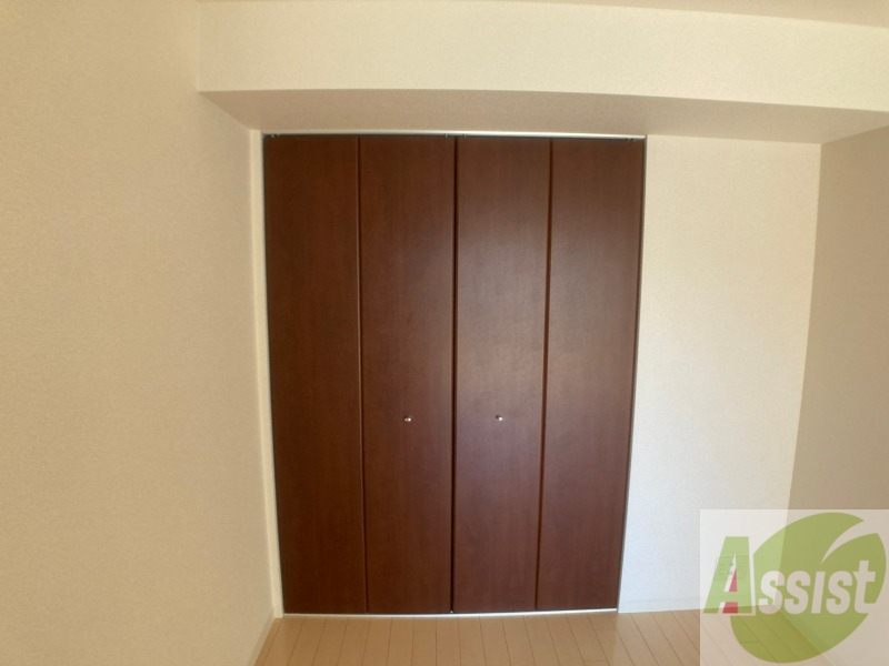 収納　寝室の収納です。部屋がすっきり片付きます。