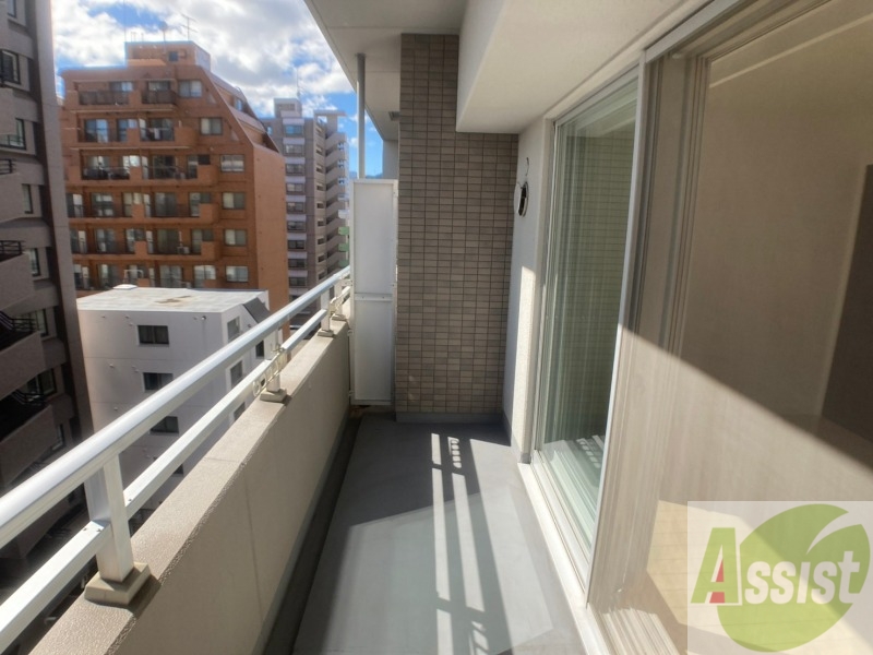 バルコニー　バルコニーです。洗濯物を干したり一息ついたりできますね！