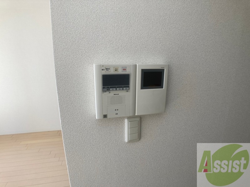 セキュリティ　ＴＶモニター付インターホンです。来客者の顔が見えるので安心！