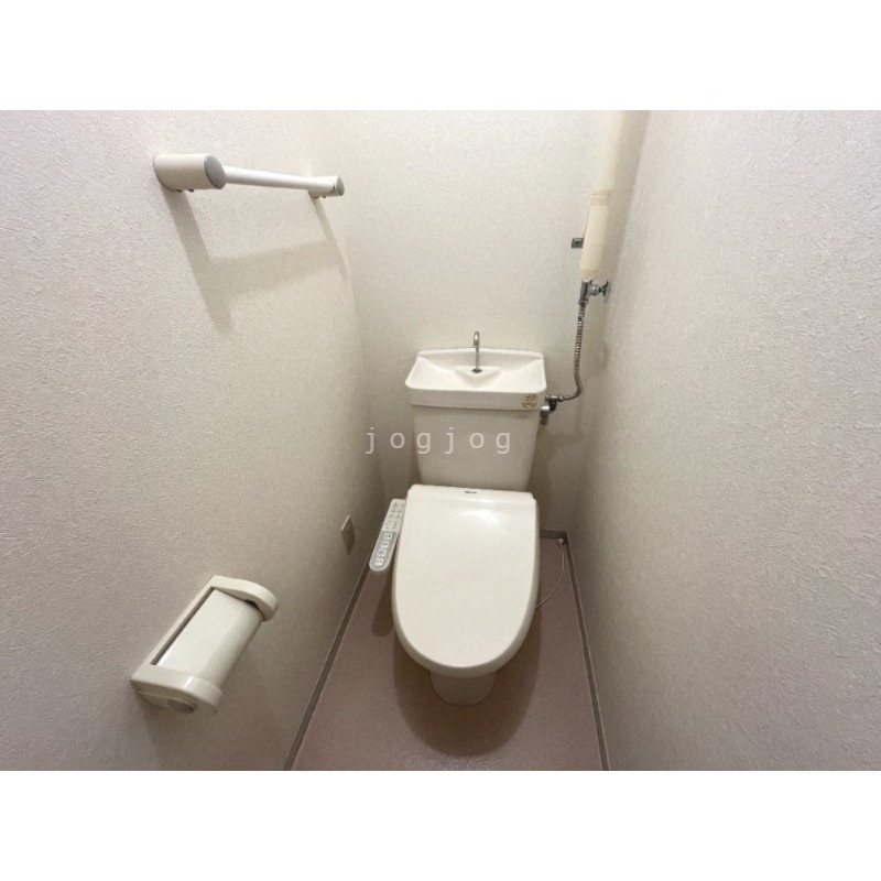 トイレ　温水洗浄便座