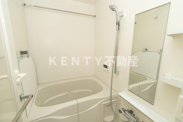 バス・シャワールーム　ゆったり過ごせるお風呂です