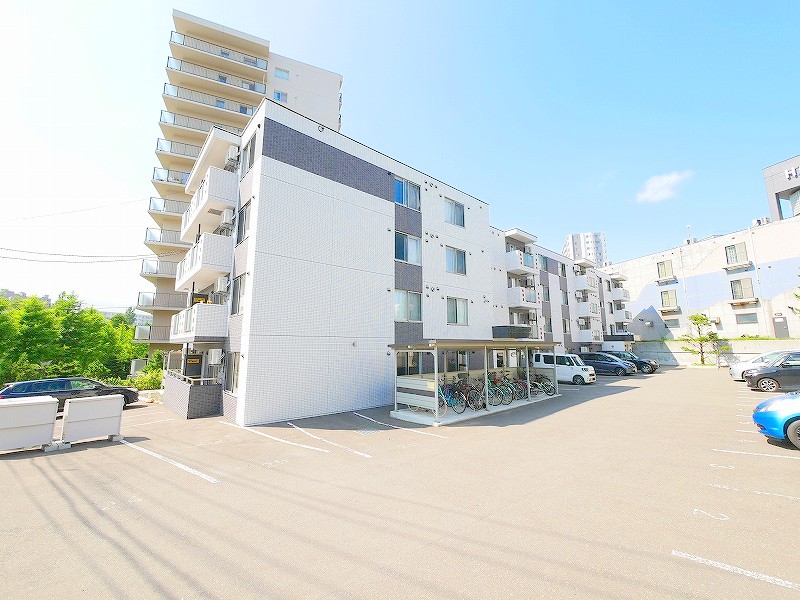 建物外観　エアコンやジェイコムネット無料など設備充実のデザイナーズ♪