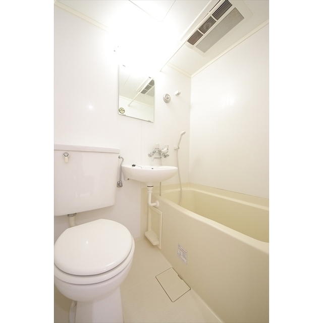 バス・シャワールーム　お風呂です