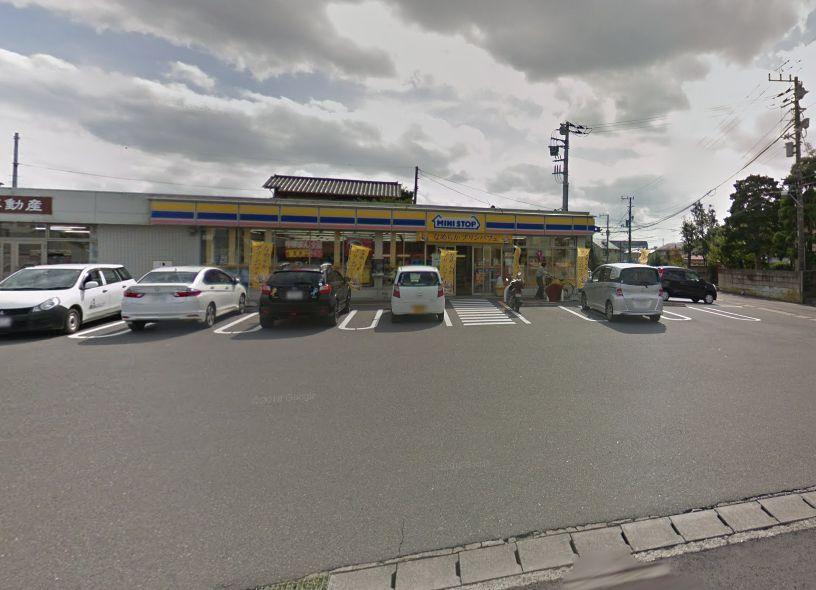 コンビニ　コンビニ（コンビニ）まで487m