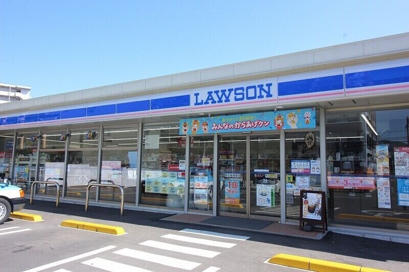 コンビニ　ローソン宗像赤間駅前店（コンビニ）まで74m