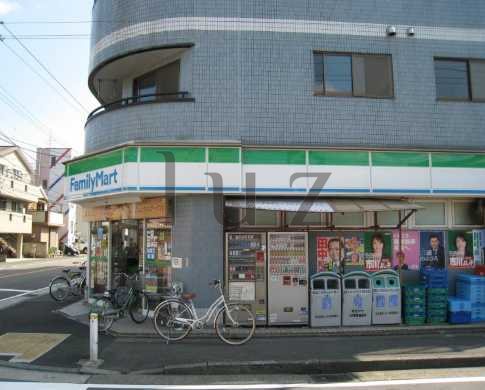 コンビニ　ファミリーマート ますや古市場店（コンビニ）まで1061m