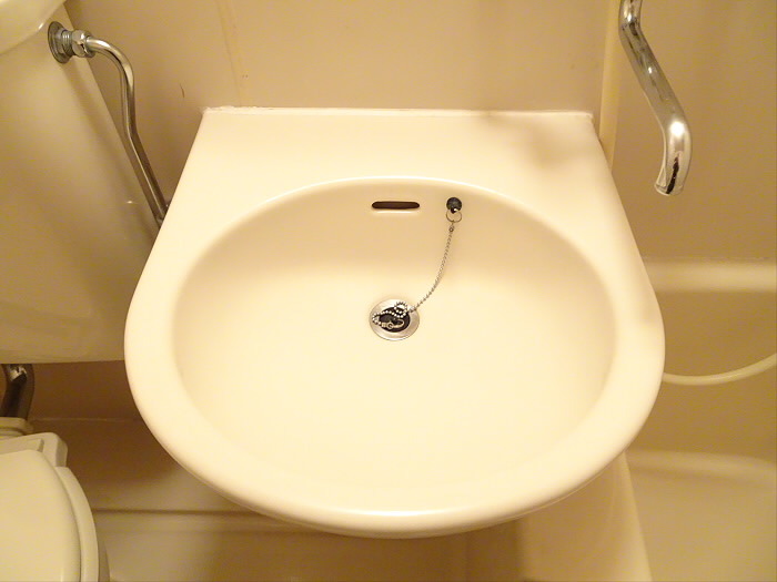 洗面設備　スペースが確保できる洗面所です