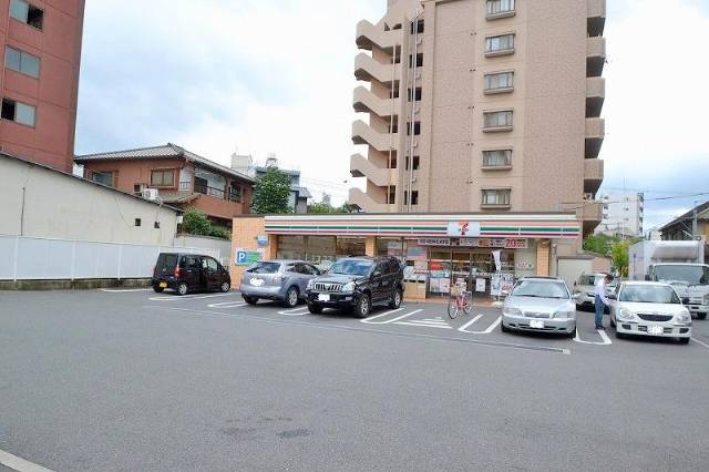 コンビニ　セブンイレブン広島県病院西店（コンビニ）まで130m
