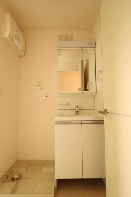 洗面設備　洗髪洗面化粧台