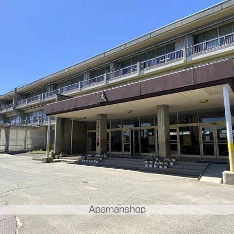 小学校　伊那市小学校美篶小学校（小学校）まで1443m