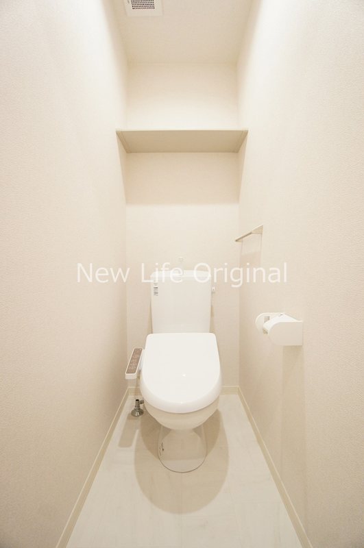 トイレ　温水洗浄機能付き♪