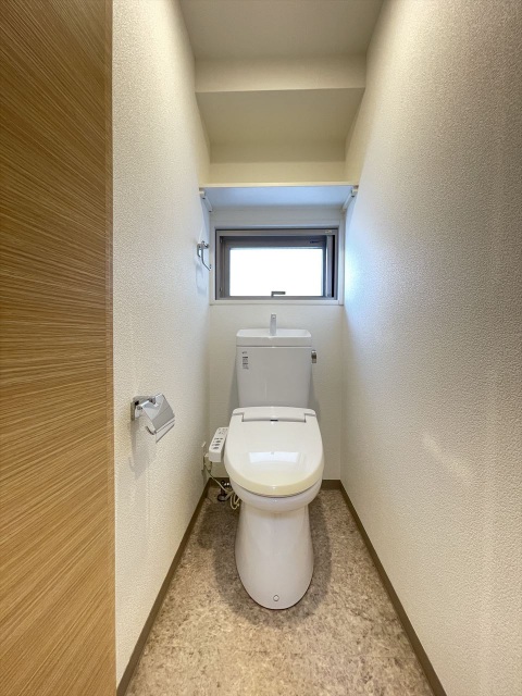 トイレ　※同タイプ参考写真