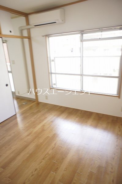 その他部屋・スペース　洋室もあります。