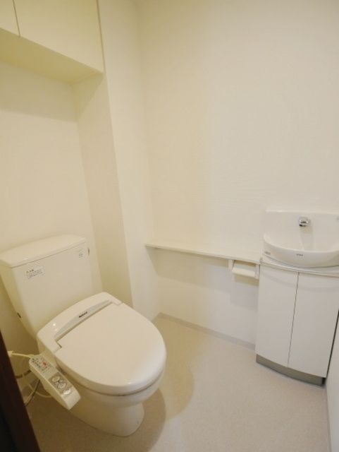 トイレ　★お部屋探しは株式会社タウンハウジング東京まで★