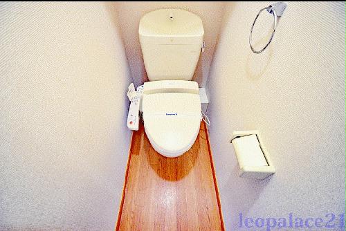 トイレ　備品や設備仕様は号室等により異なります現地をご確認下さい。