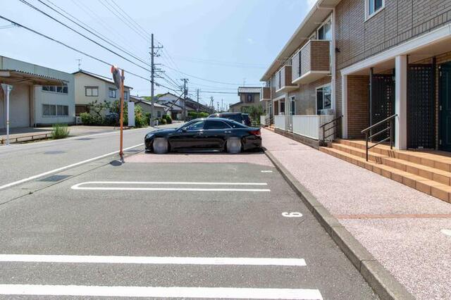 駐車場　駐車場
