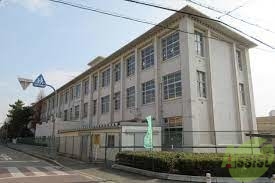 小学校　尼崎市立長洲小学校（小学校）まで243m