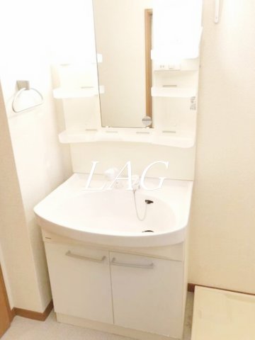 洗面設備　独立洗面台です。