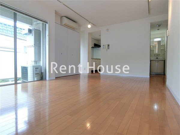 居室・リビング　※別号室参考写真になります。