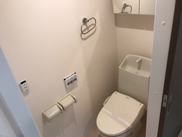 トイレ　トイレ