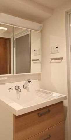 洗面設備　別部屋の画像になります。