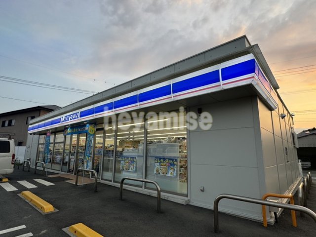 コンビニ　ローソン　植木岩野店（コンビニ）まで279m