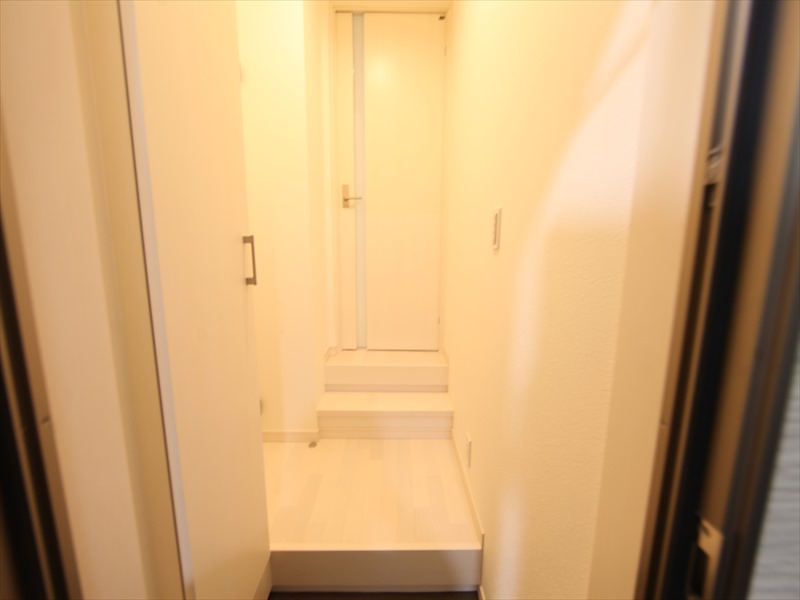 玄関　玄関　シューズボックス付