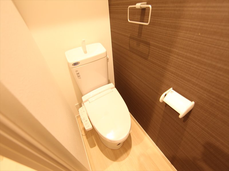 トイレ　ウォシュレット付